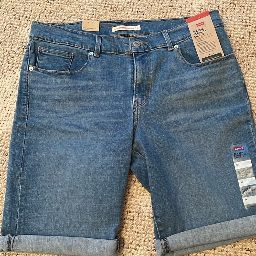 Levi’s Bermuda Shorts
